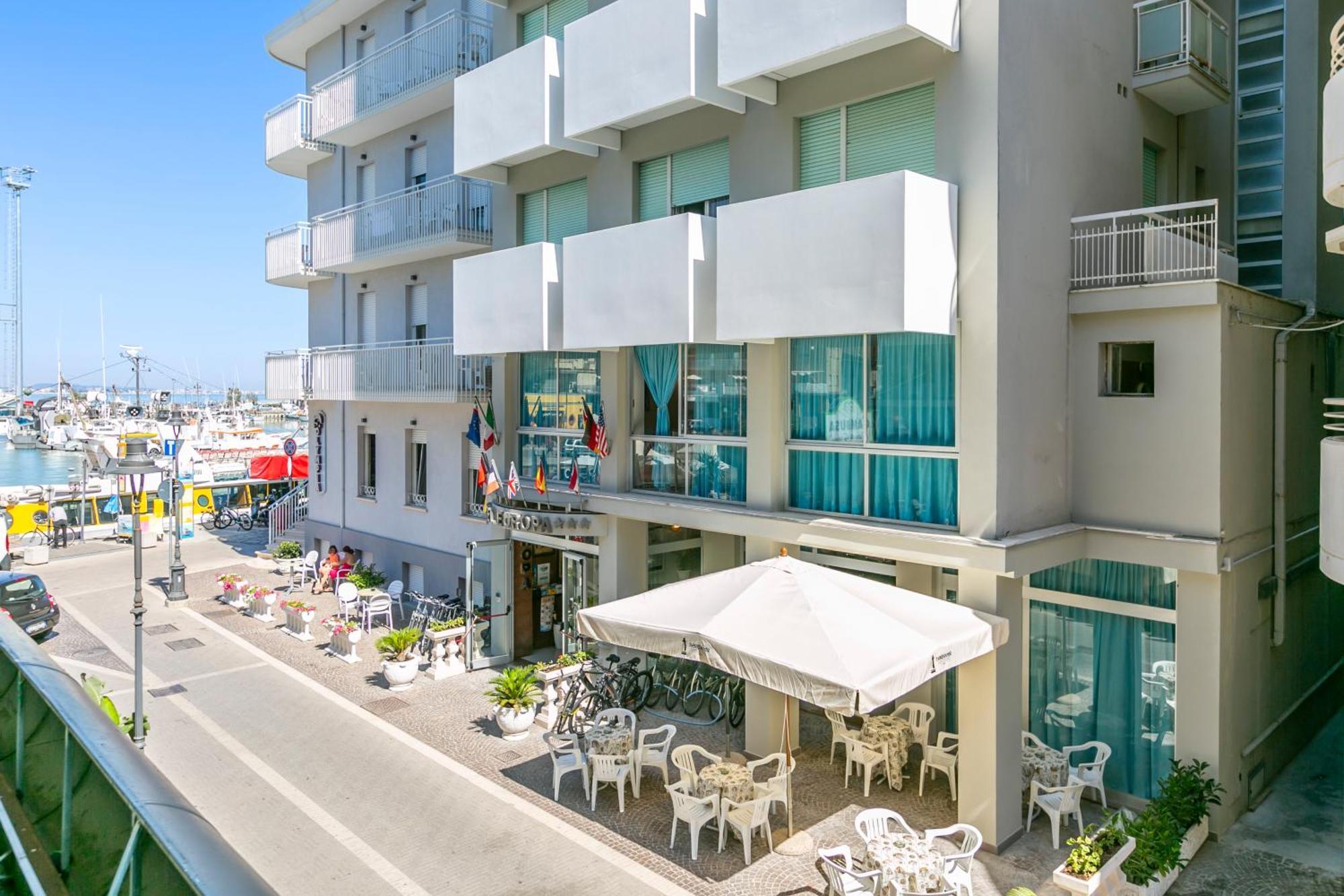 Hotel Europa Габічче-Маре Екстер'єр фото